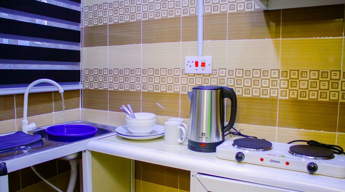 ONE BEDROOM APARTMENT